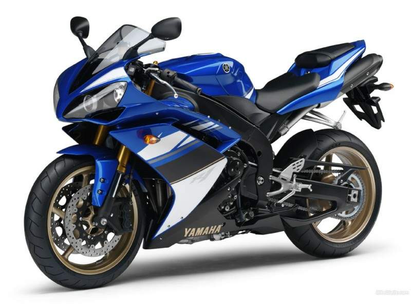 yamaha r1 2010 model